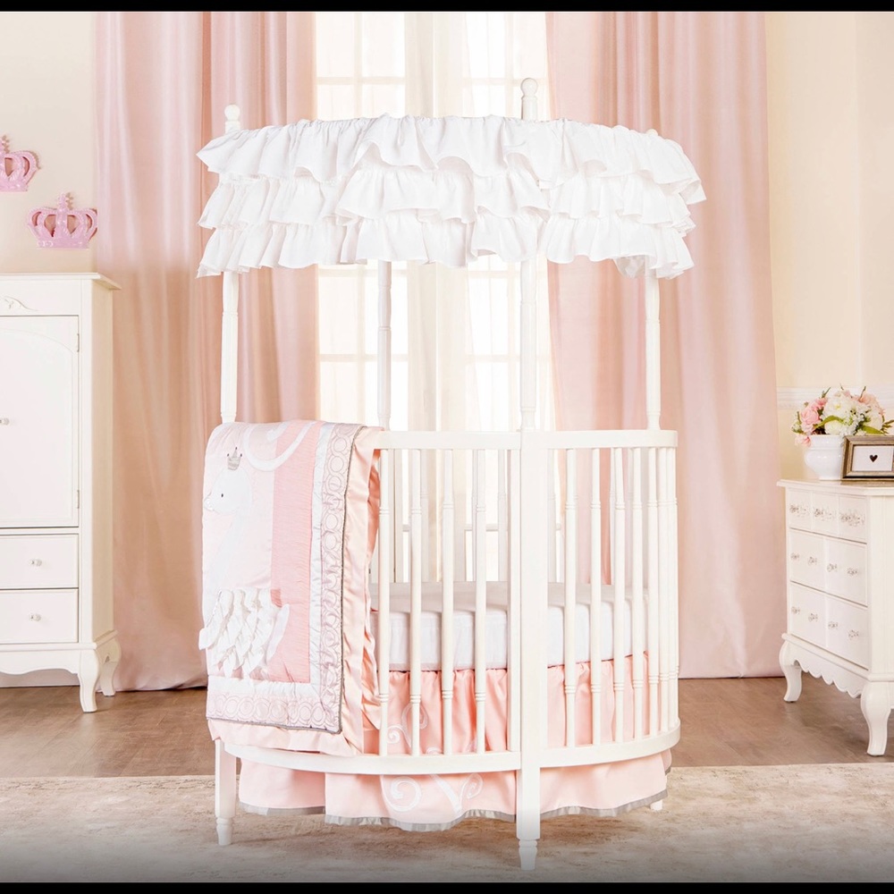 Circular Crib White